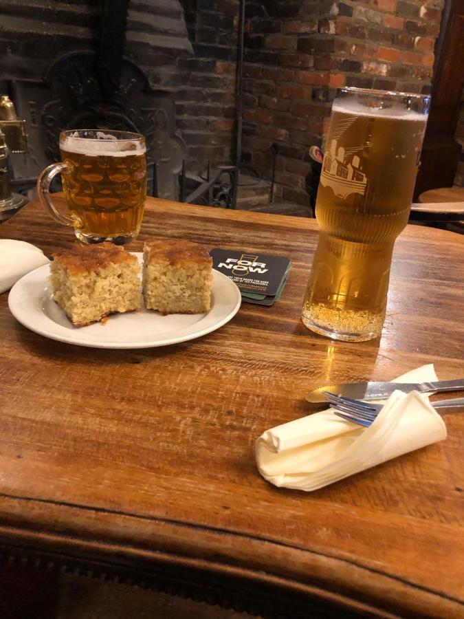 Ye Olde White Harte Hotel Burnham-on-Crouch エクステリア 写真