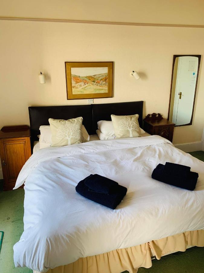 Ye Olde White Harte Hotel Burnham-on-Crouch 部屋 写真