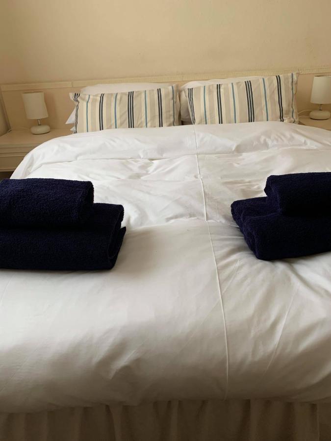 Ye Olde White Harte Hotel Burnham-on-Crouch 部屋 写真