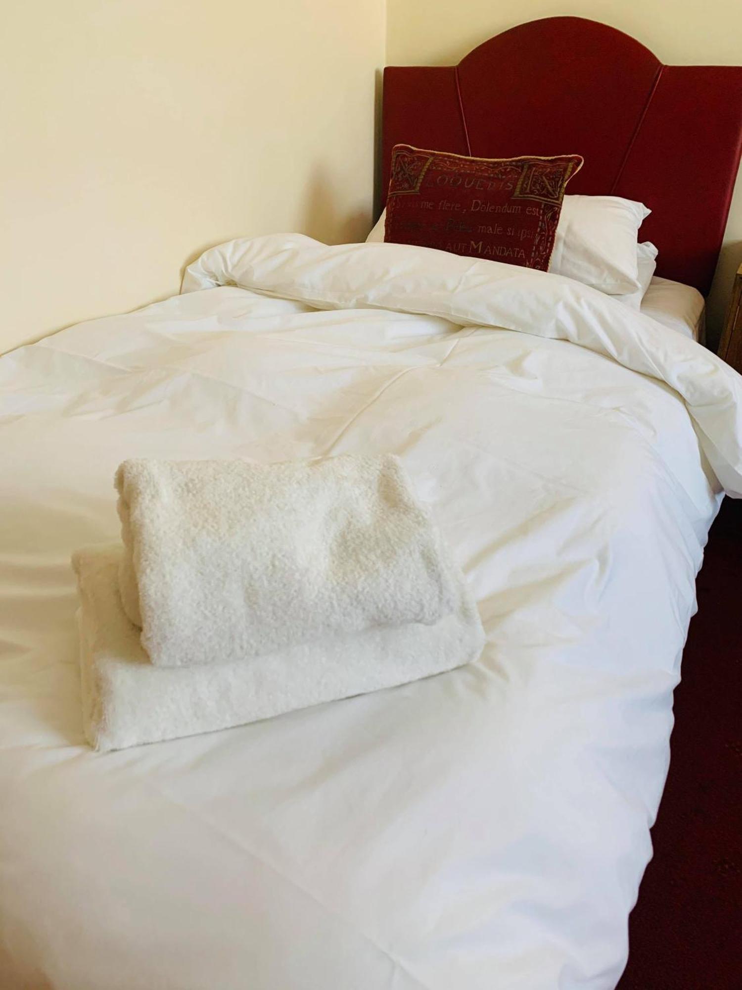 Ye Olde White Harte Hotel Burnham-on-Crouch 部屋 写真