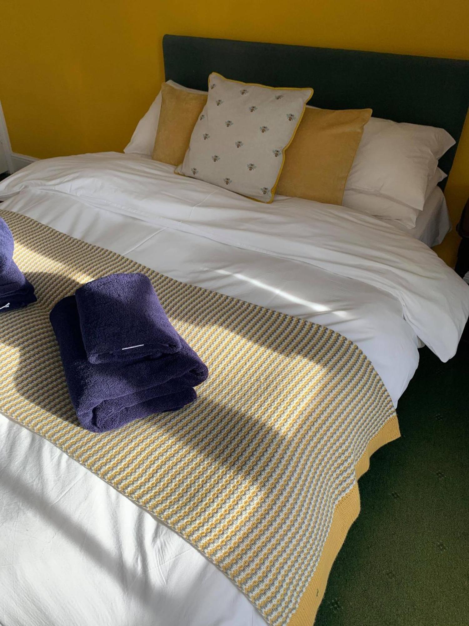 Ye Olde White Harte Hotel Burnham-on-Crouch 部屋 写真