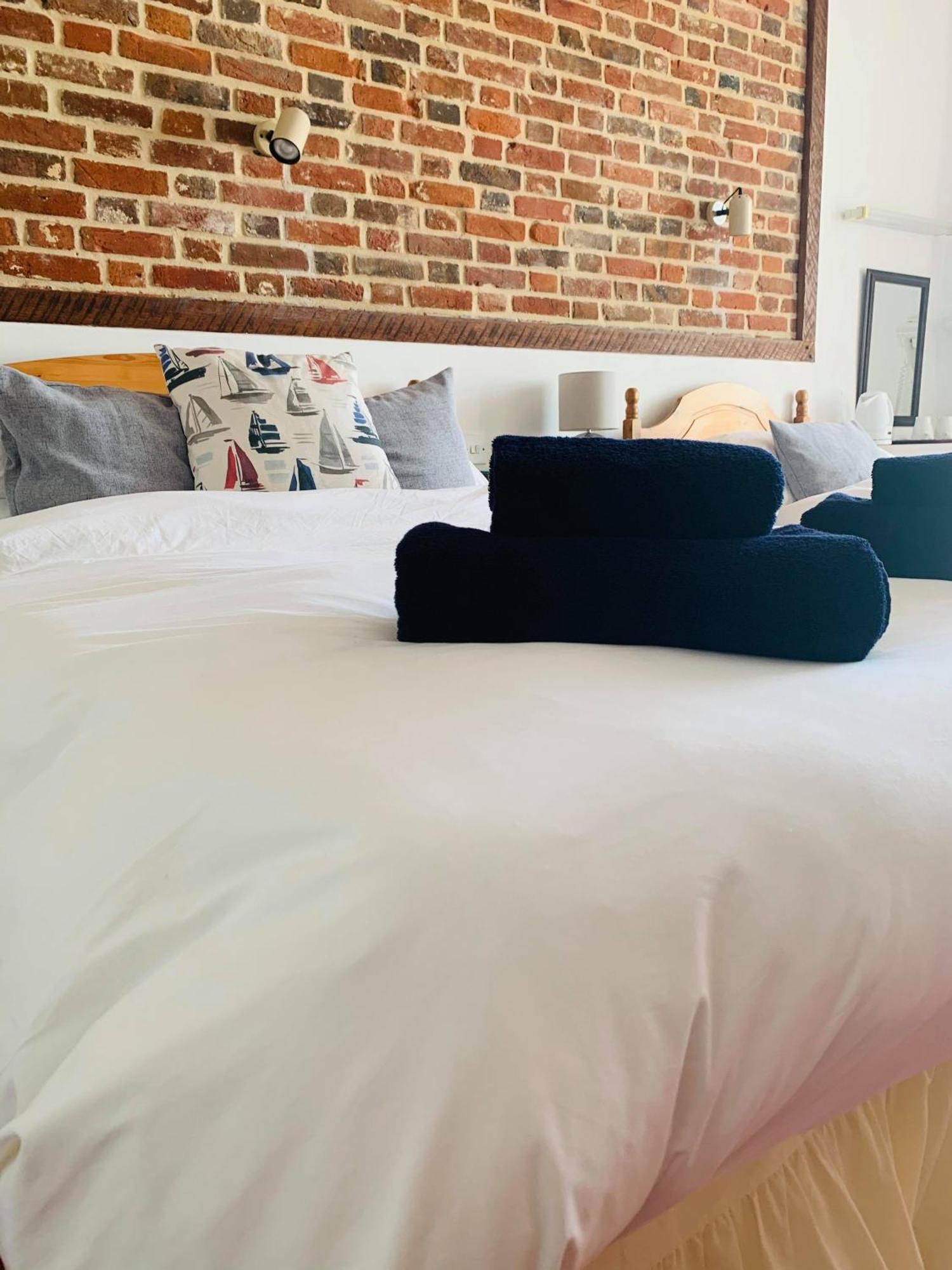 Ye Olde White Harte Hotel Burnham-on-Crouch 部屋 写真