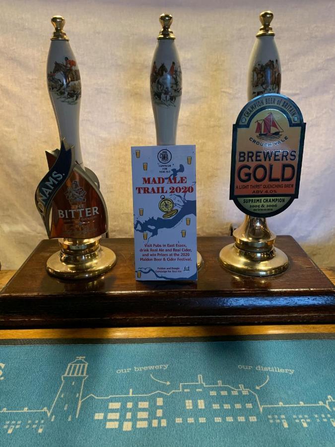 Ye Olde White Harte Hotel Burnham-on-Crouch エクステリア 写真