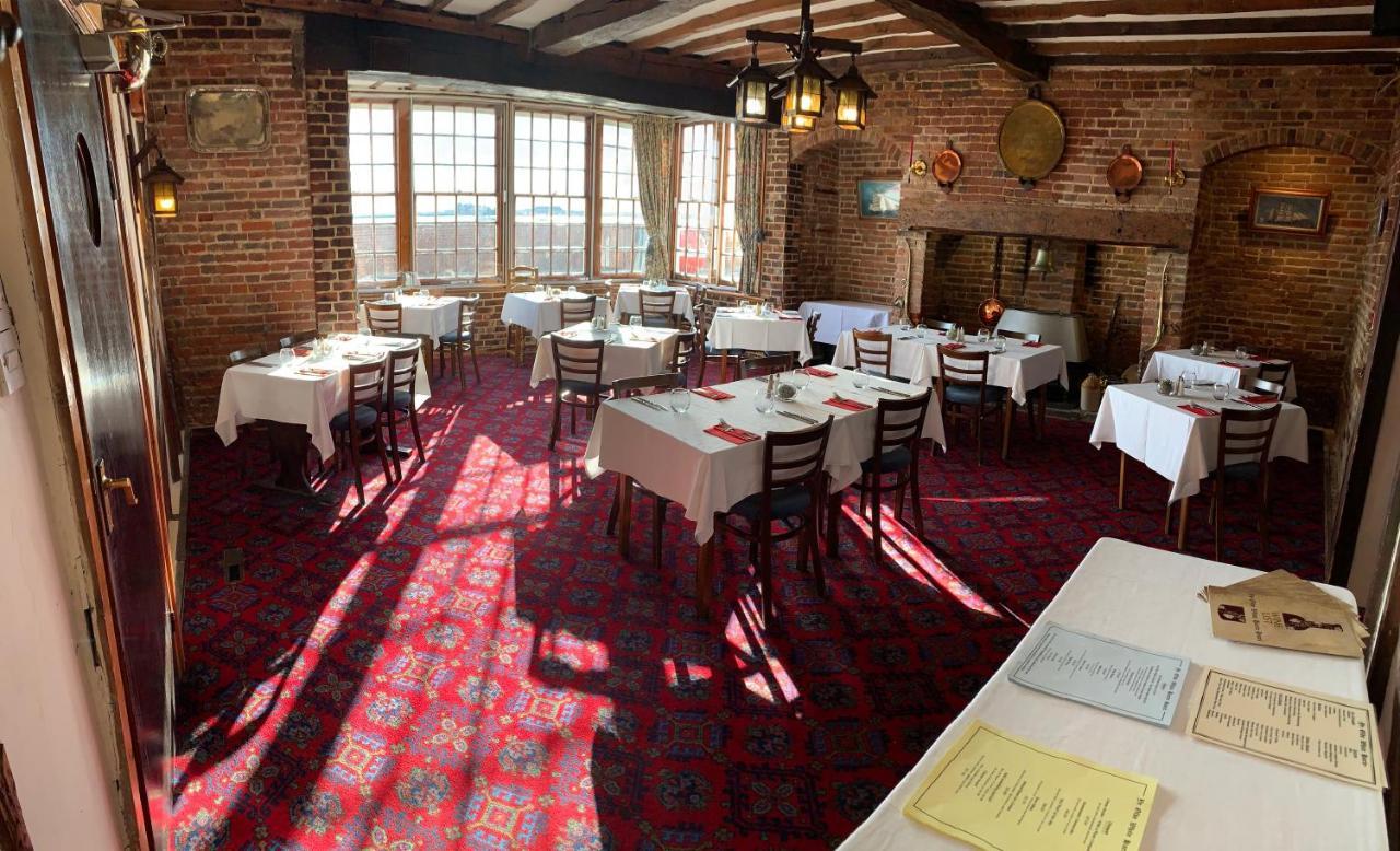 Ye Olde White Harte Hotel Burnham-on-Crouch エクステリア 写真